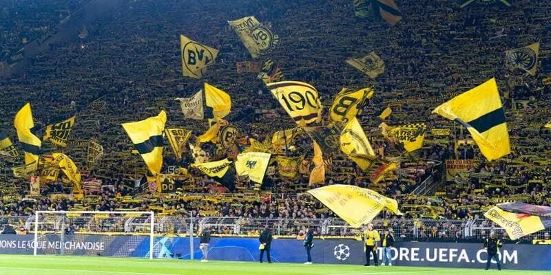 Tìm hiểu về Borussia Dortmund và cổ động viên